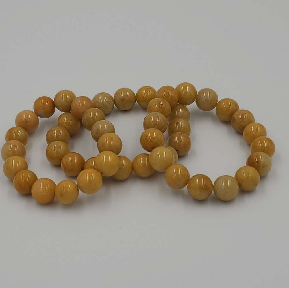 HQ  NATURAL YELLOW JADE WITH CERTIFICATE.